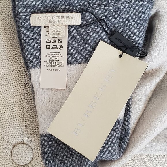 NWT Burberry Snood - Picture 4 of 6